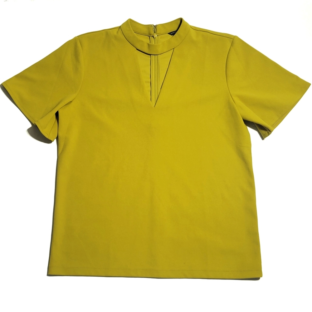 Ann Taylor Lime Green Cut-Out V-Neck Blouse | Short Sleeve | Size M
